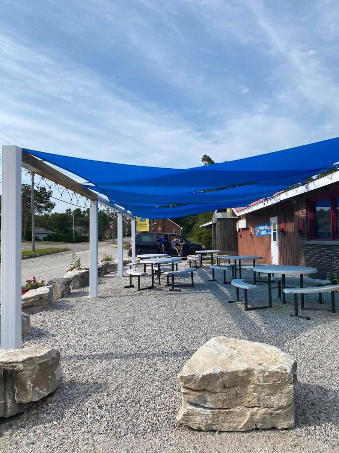 Huron Sands Motel And Restaurant Providence Bay Экстерьер фото